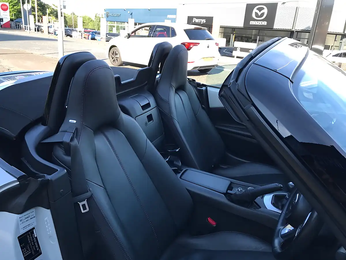 Used 2016 Mazda MX-5 Sport Nav Silver - Interior and Exterior details 2