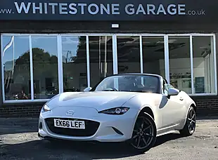 Used 2016 Mazda MX-5 Sport Nav Silver - Interior and Exterior details 4
