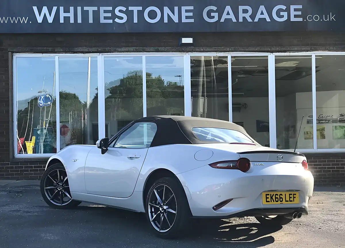 Used 2016 Mazda MX-5 Sport Nav Silver - Interior and Exterior details 8