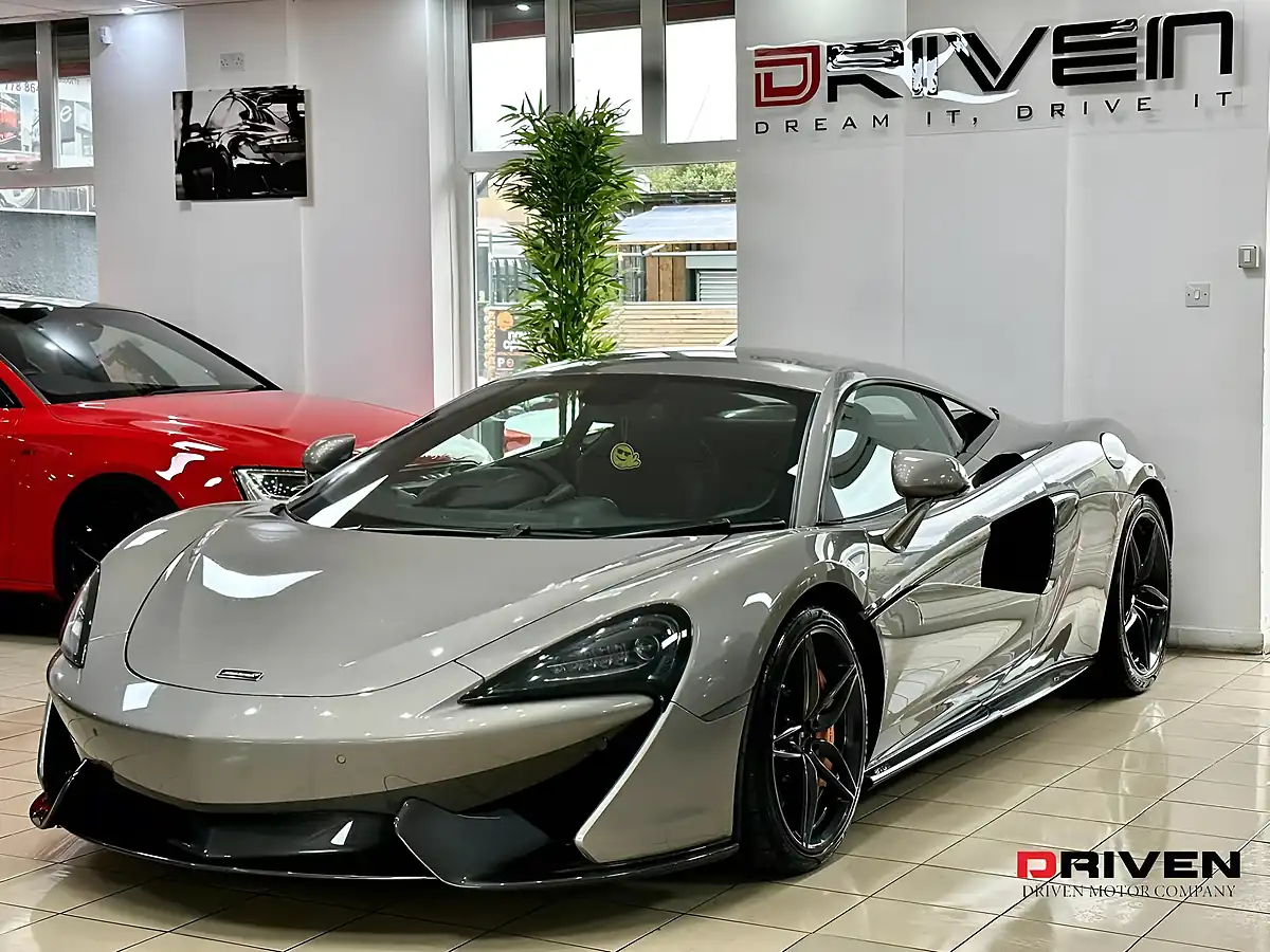 Used 2016 Mclaren 570S Coupe Silver - Interior and Exterior details 9