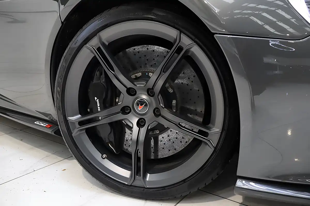 Used 2016 Mclaren 650S Spider Grey - Interior and Exterior details 10