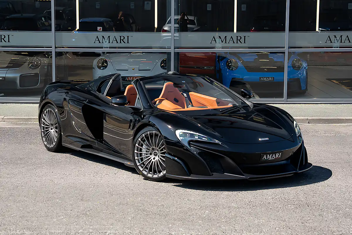 Used 2016 Mclaren 675LT Spider Fire Black - Front View