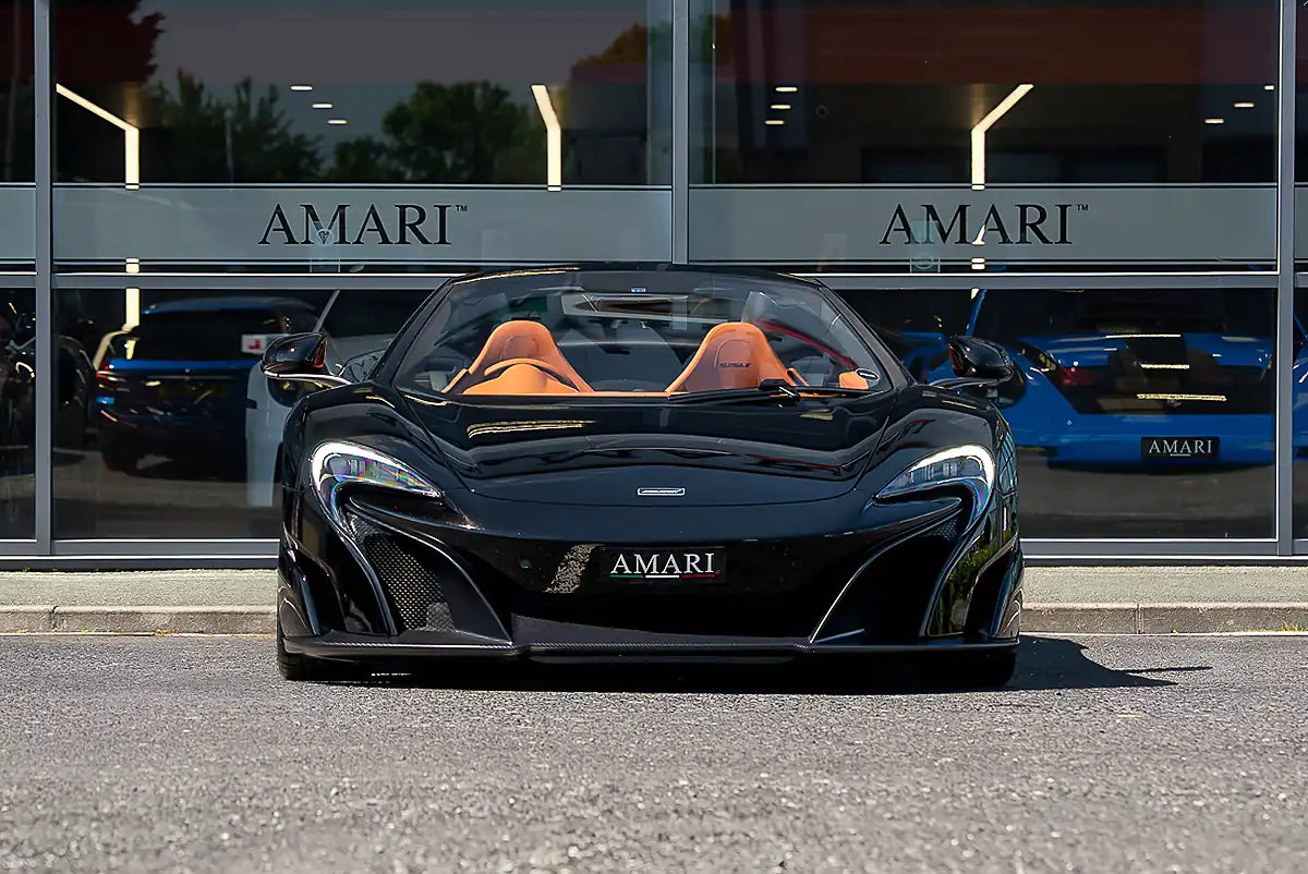 Used 2016 Mclaren 675LT Spider Fire Black - Interior and Exterior details 4