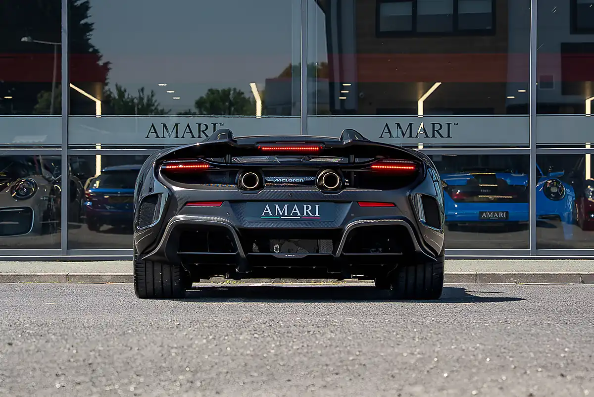 Used 2016 Mclaren 675LT Spider Fire Black - Interior and Exterior details 8
