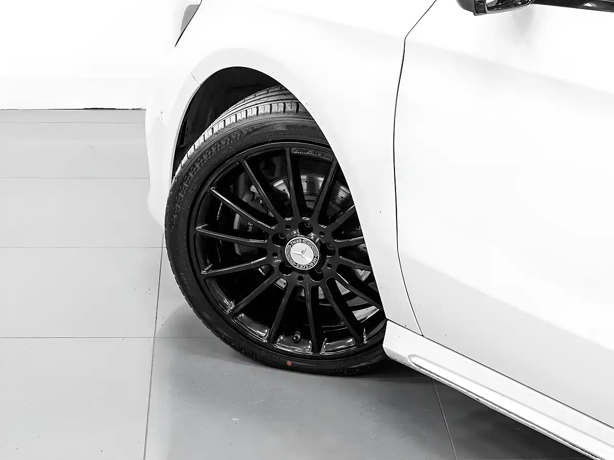 Used 2016 Mercedes a-Class AMG Line (premium) Cirrus White - Interior and Exterior details 10