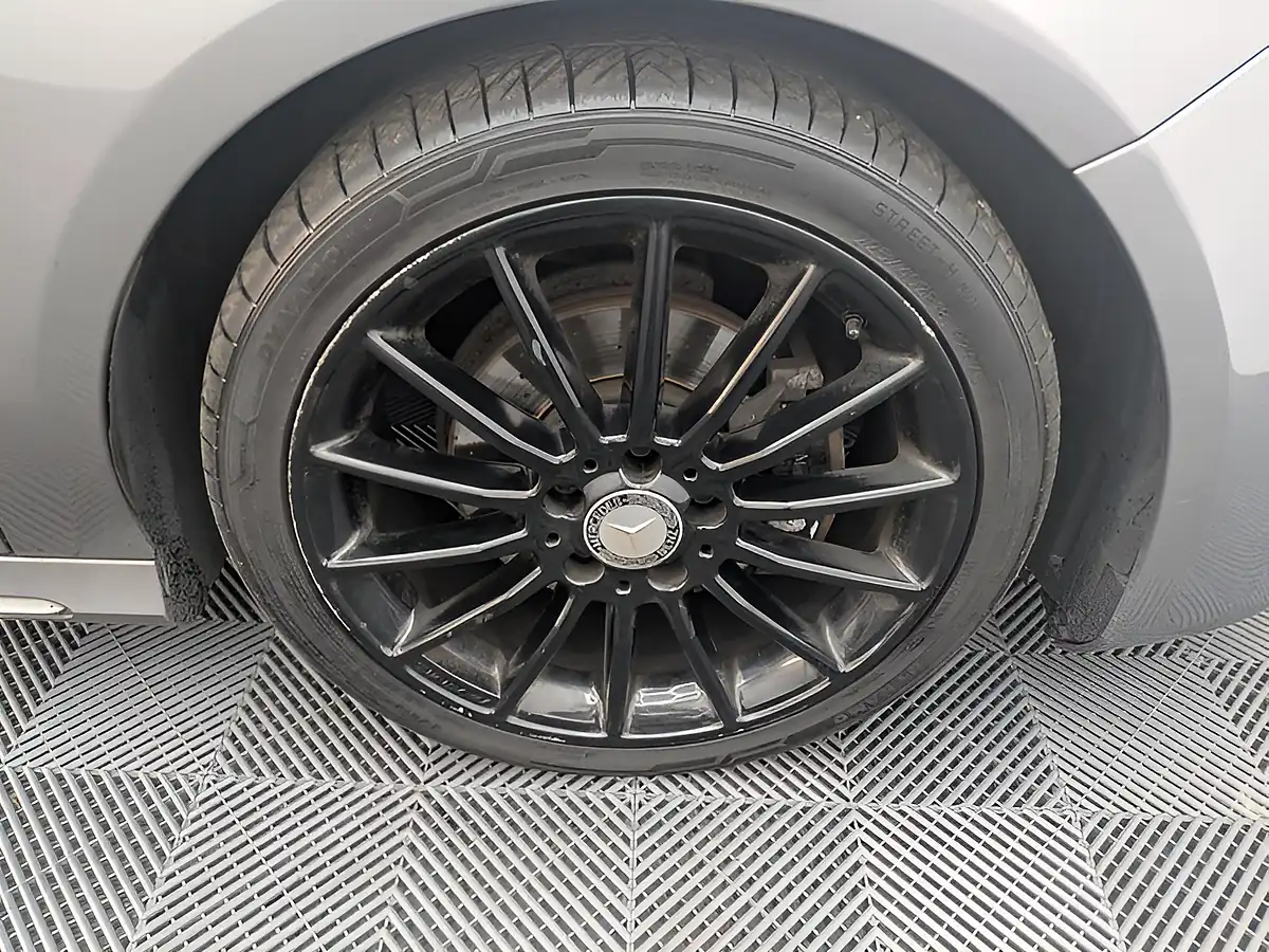 Used 2016 Mercedes-Benz a Class AMG Line (premium) Grey - Interior and Exterior details 9