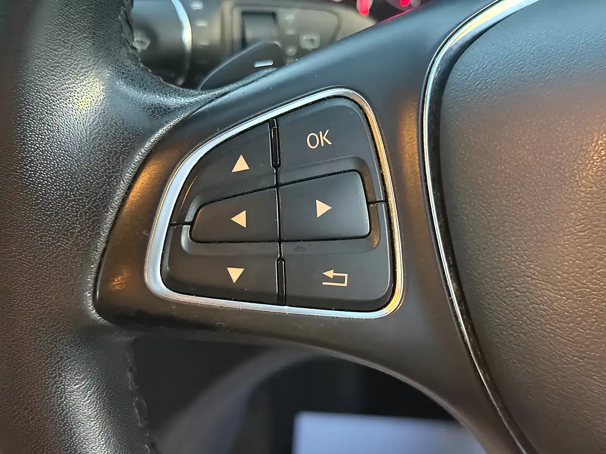 Used 2016 Mercedes-Benz a Class Se Blue - Interior and Exterior details 18