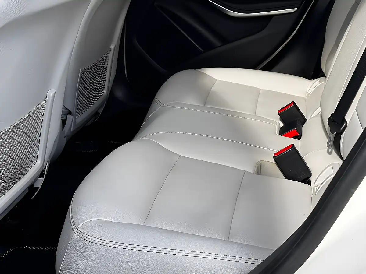 Used 2016 Mercedes-Benz a-Class Se (executive) White - Interior and Exterior details 14