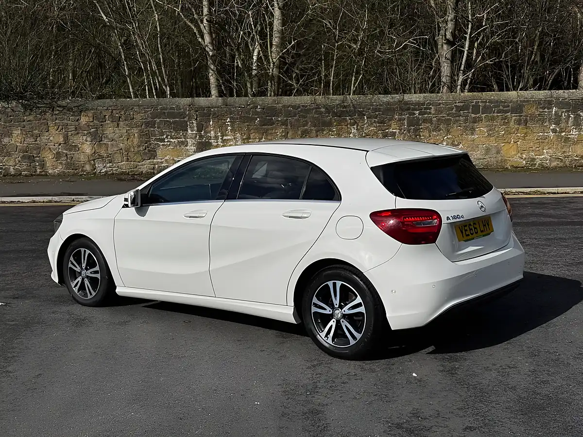 Used 2016 Mercedes-Benz a-Class Se (executive) White - Interior and Exterior details 17