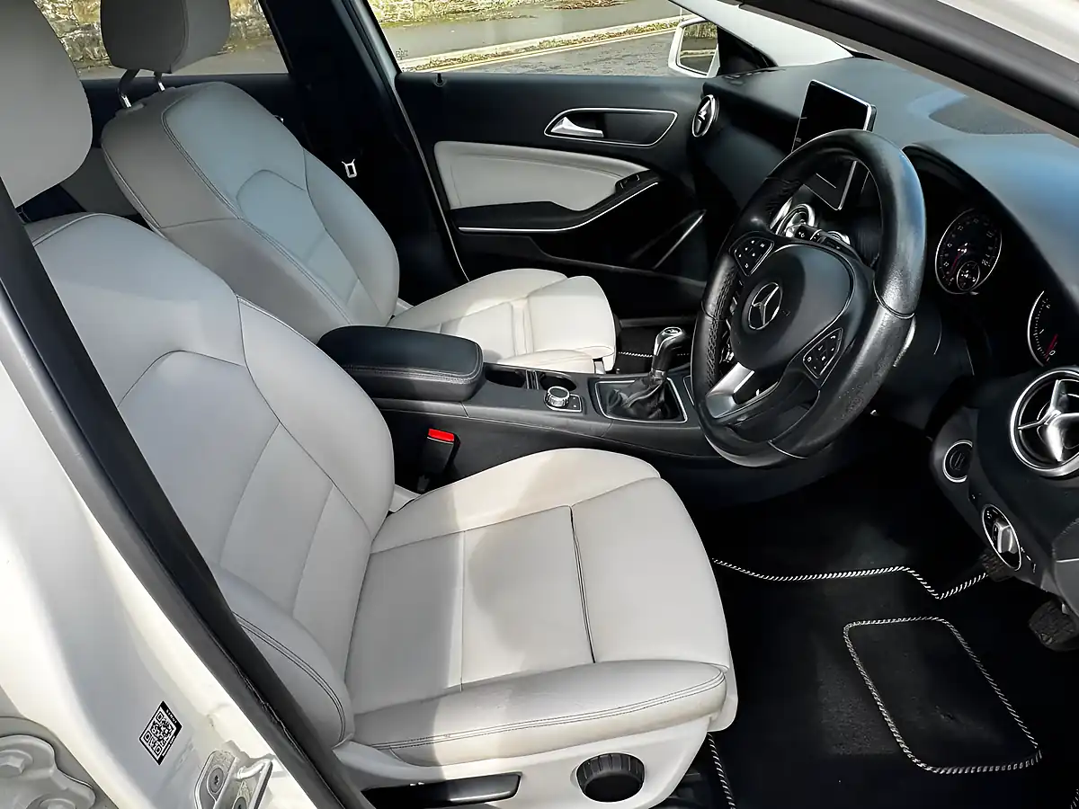 Used 2016 Mercedes-Benz a-Class Se (executive) White - Interior and Exterior details 6