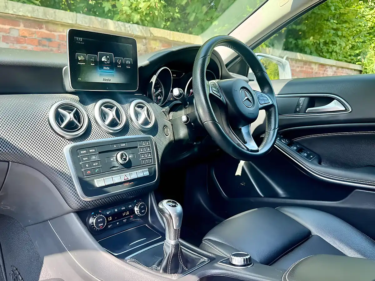 Used 2016 Mercedes-Benz a Class Sport (executive) Silver - Interior and Exterior details 3