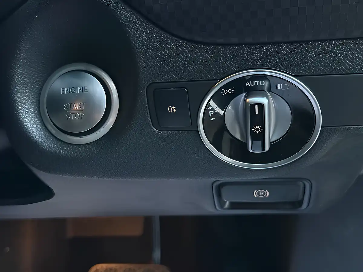 Used 2016 Mercedes-Benz a Class Sport (premium Plus) Blue - Interior and Exterior details 15