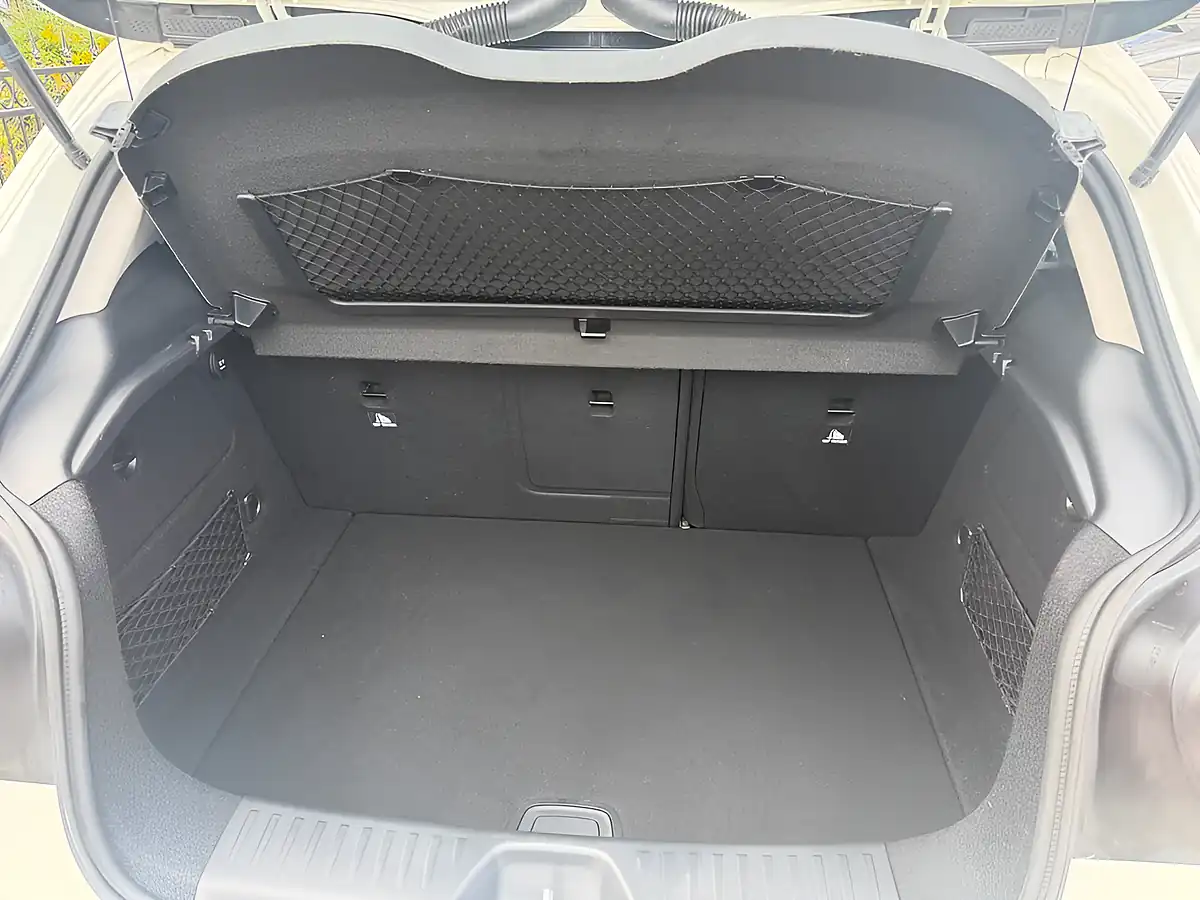Used 2016 Mercedes-Benz a Class Sport (premium) White - Interior and Exterior details 20