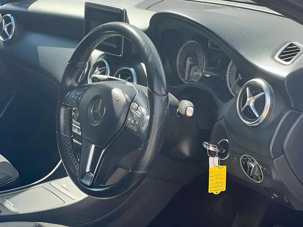 Used 2016 Mercedes-Benz a Class Sport South Seas Blue - Interior and Exterior details 13