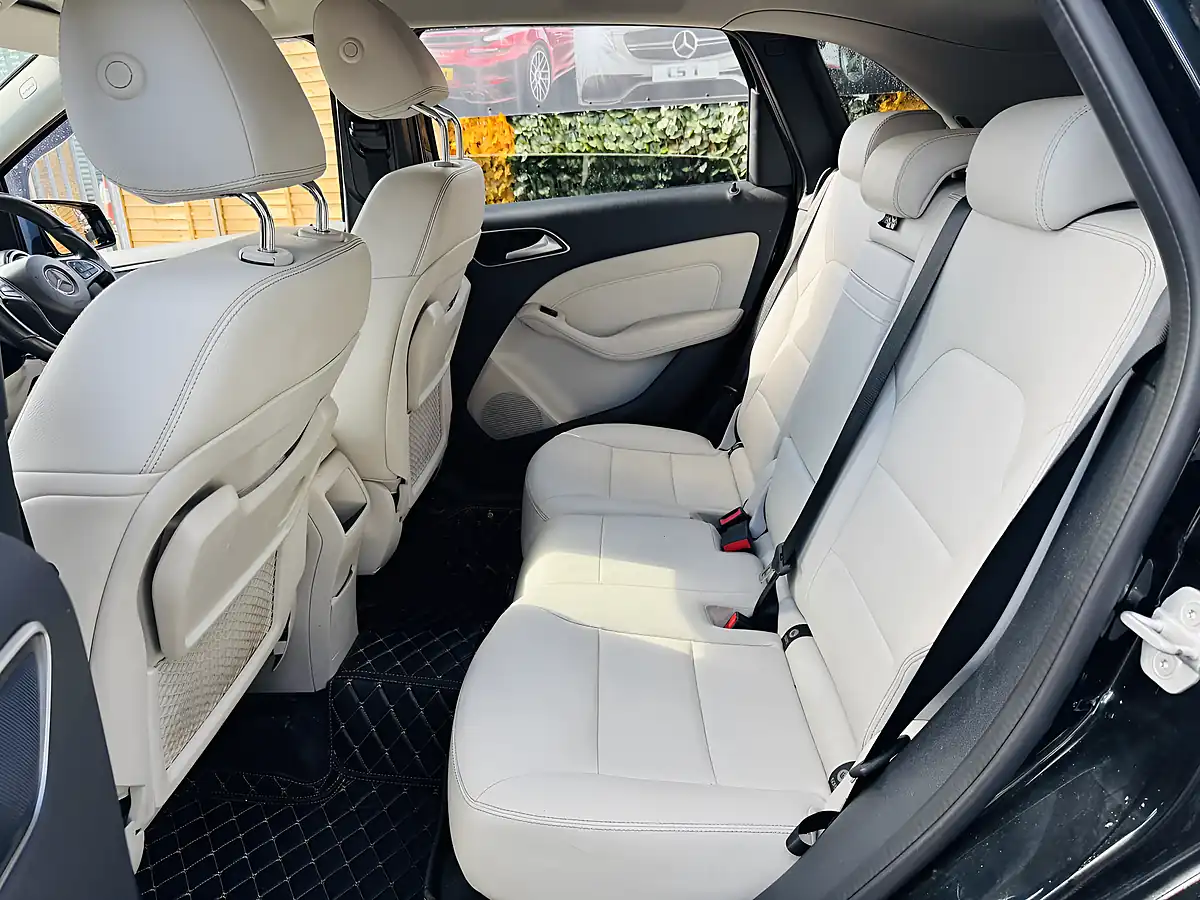 Used 2016 Mercedes-Benz B Class Se Black - Interior and Exterior details 4
