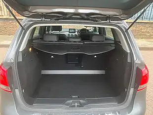 Used 2016 Mercedes-Benz B Class Se Grey - Interior and Exterior details 16