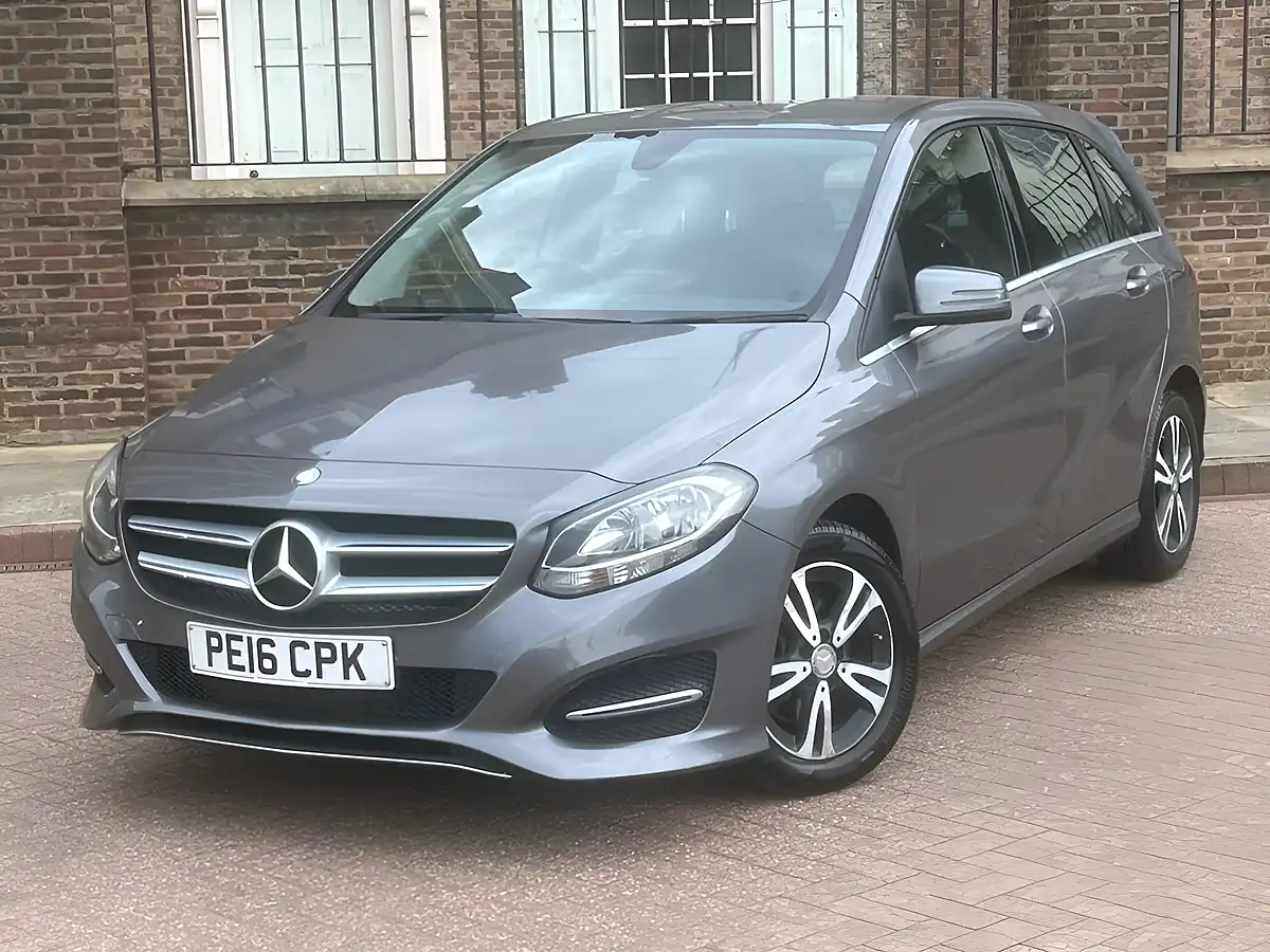 Used 2016 Mercedes-Benz B Class Se Grey - Interior and Exterior details 3