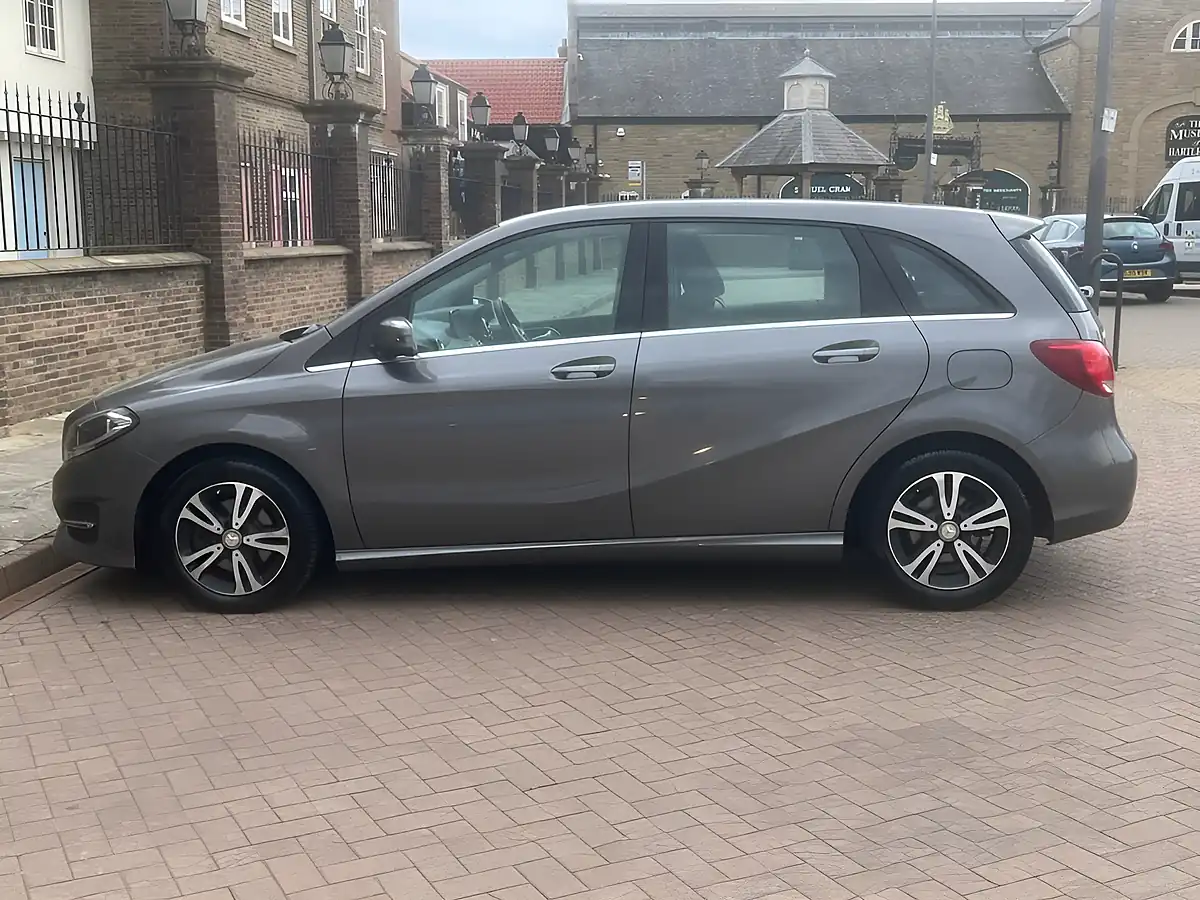 Used 2016 Mercedes-Benz B Class Se Grey - Interior and Exterior details 4