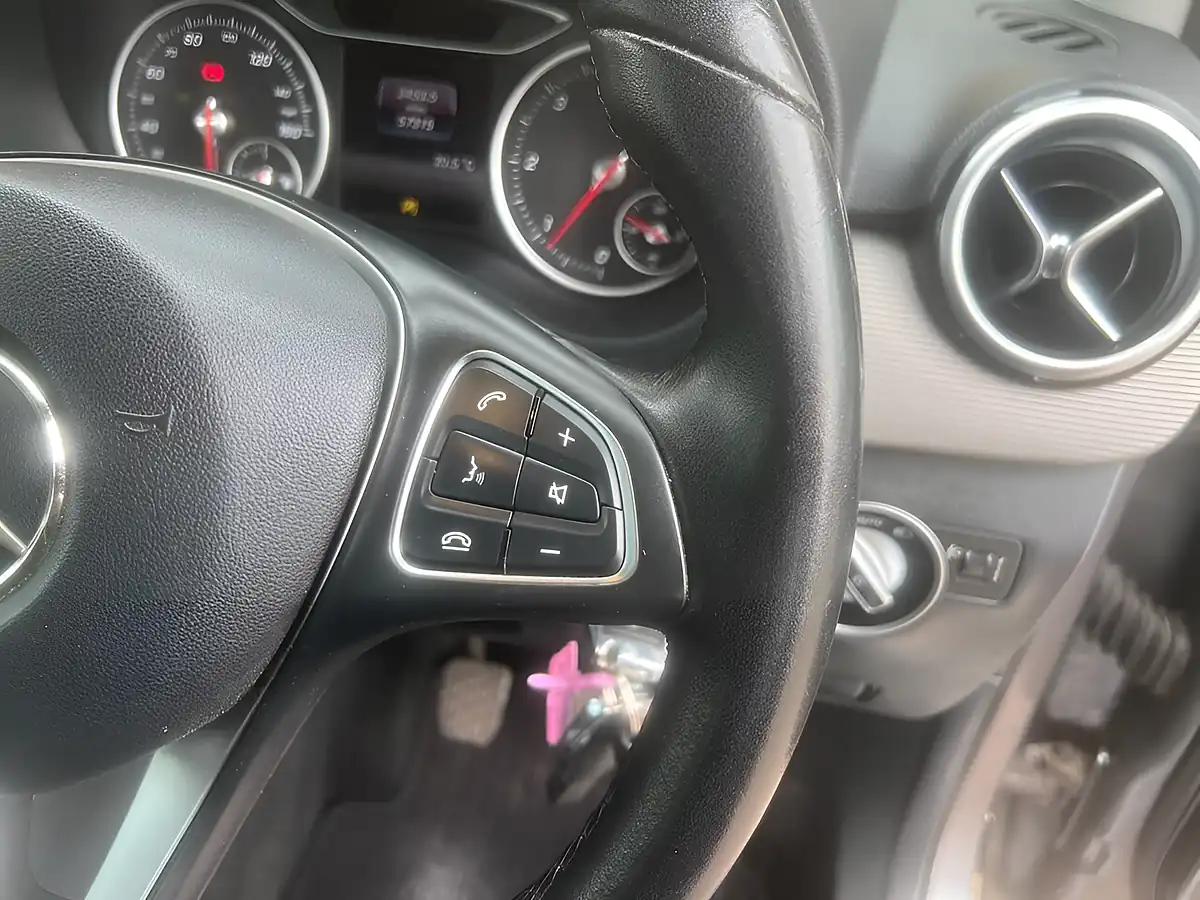 Used 2016 Mercedes-Benz B Class Se Grey - Interior and Exterior details 8