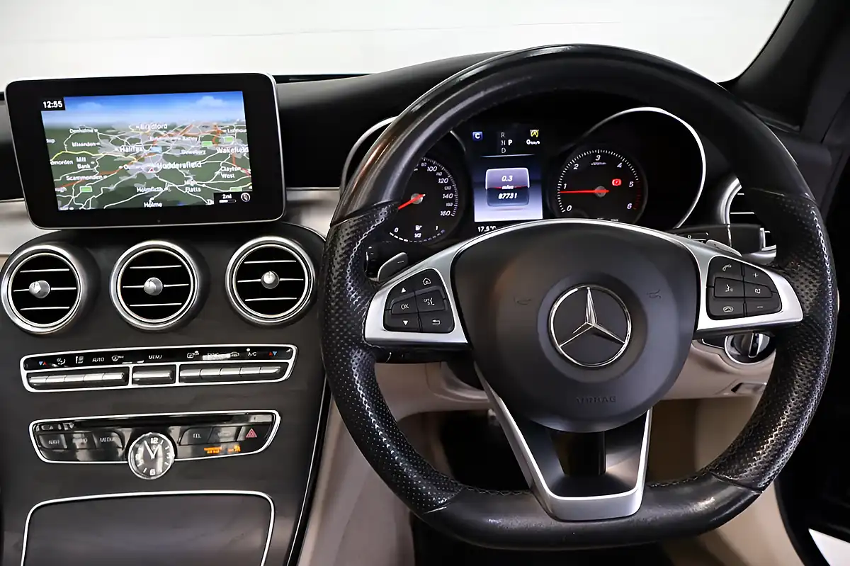 Used 2016 Mercedes-Benz C-Class AMG Line (premium Plus) Blue - Interior and Exterior details 14