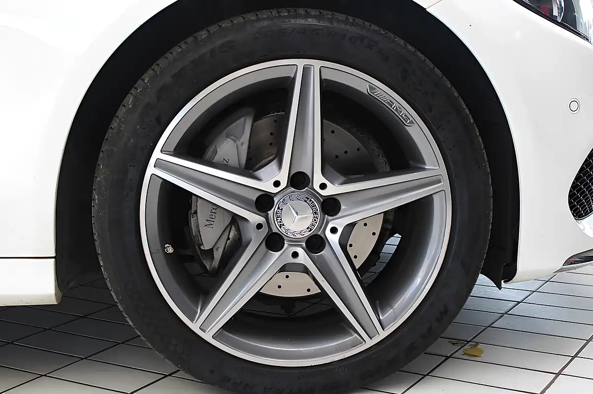 Used 2016 Mercedes-Benz C-Class AMG Line (premium) Polar White - Interior and Exterior details 11