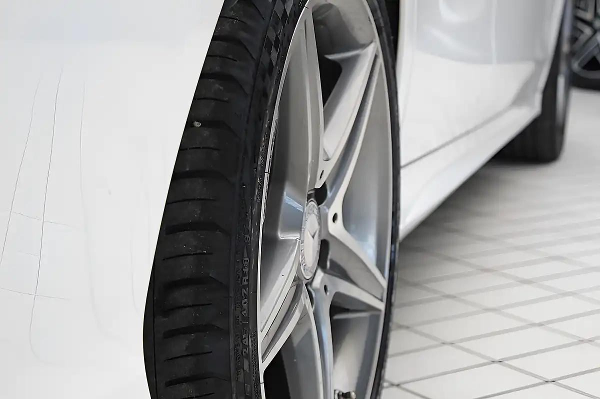 Used 2016 Mercedes-Benz C-Class AMG Line (premium) Polar White - Interior and Exterior details 15