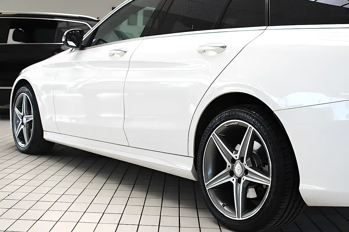 Used 2016 Mercedes-Benz C-Class AMG Line (premium) Polar White - Interior and Exterior details 19