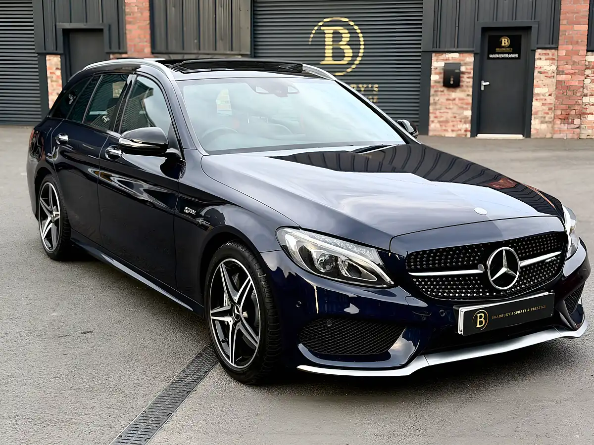 Used 2016 Mercedes-Benz C Class Premium Plus Blue - Interior and Exterior details 12