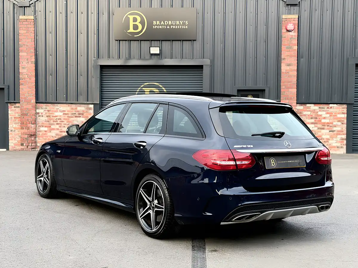 Used 2016 Mercedes-Benz C Class Premium Plus Blue - Interior and Exterior details 13