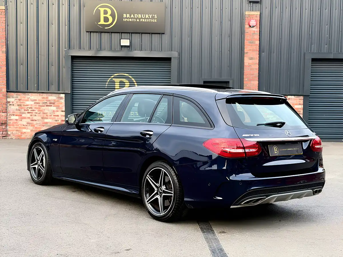 Used 2016 Mercedes-Benz C Class Premium Plus Blue - Interior and Exterior details 14