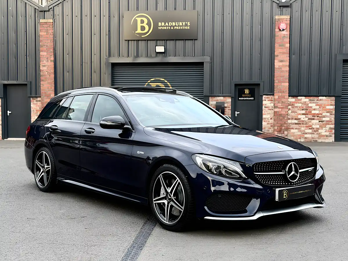 Used 2016 Mercedes-Benz C Class Premium Plus Blue - Interior and Exterior details 6