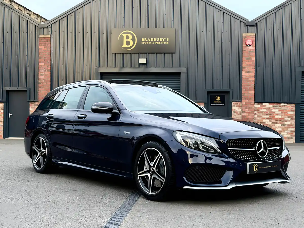 Used 2016 Mercedes-Benz C Class Premium Plus Blue - Interior and Exterior details 7