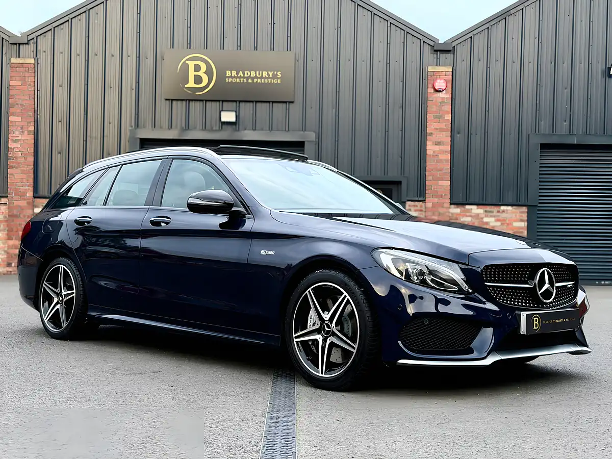 Used 2016 Mercedes-Benz C Class Premium Plus Blue - Interior and Exterior details 9