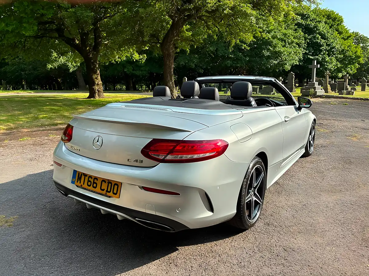 Used 2016 Mercedes-Benz C Class Premium Plus Silver - Interior and Exterior details 19
