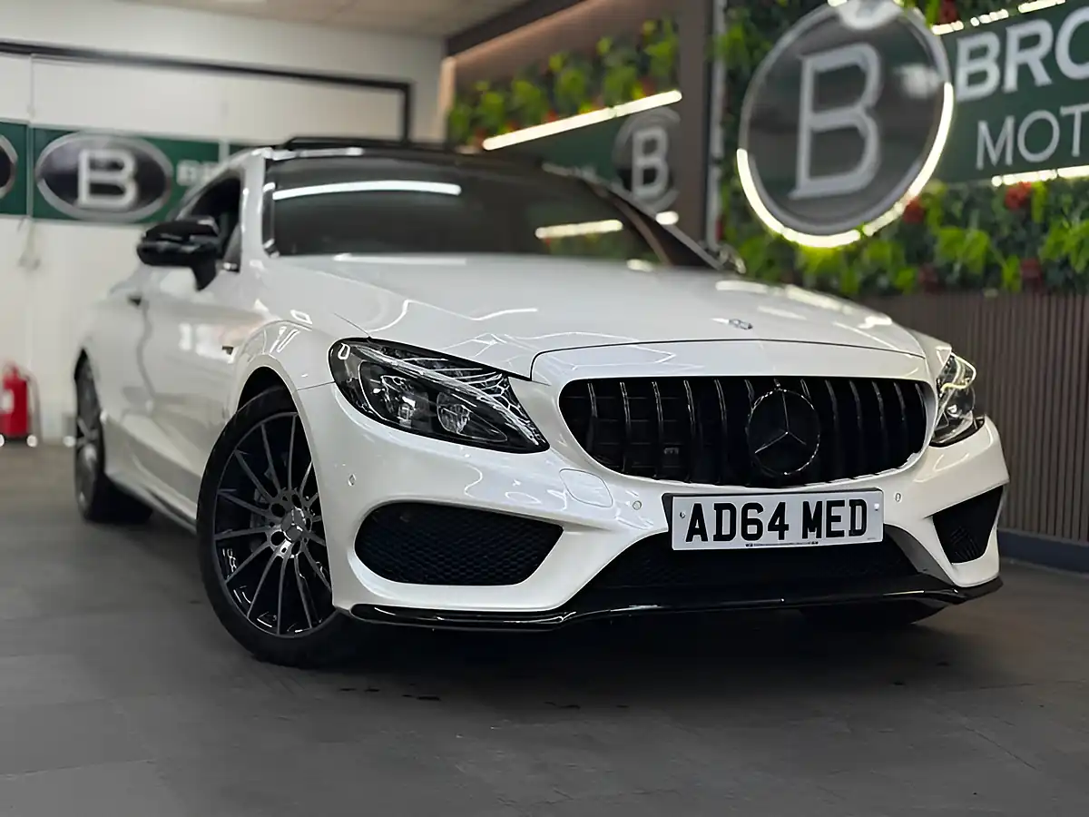 Used 2016 Mercedes-Benz C Class Premium White - Front View