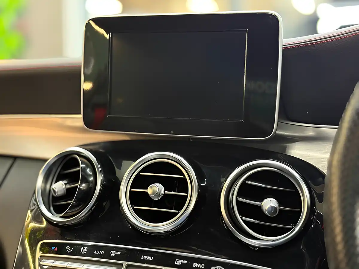 Used 2016 Mercedes-Benz C Class Premium White - Interior and Exterior details 14