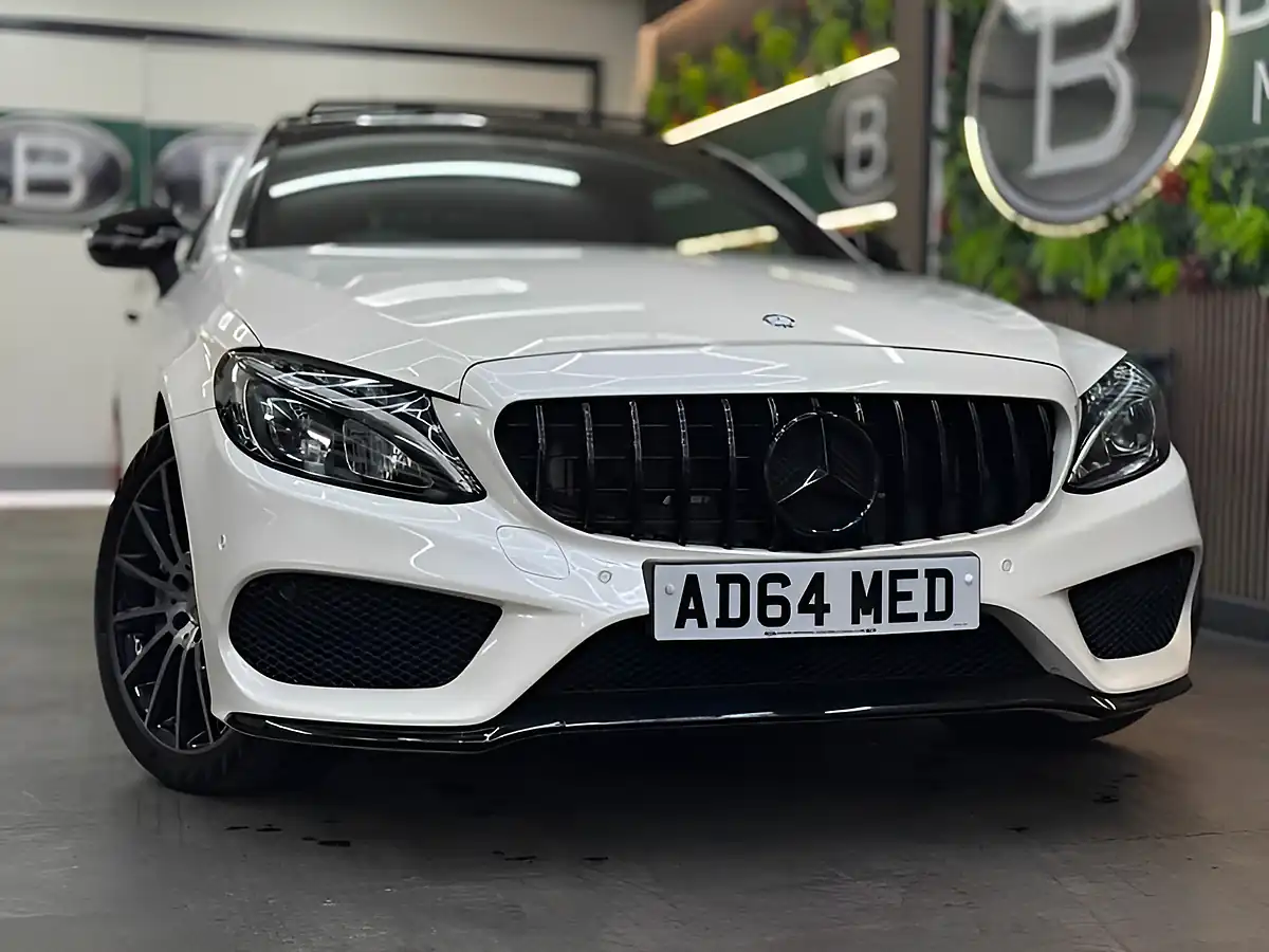 Used 2016 Mercedes-Benz C Class Premium White - Interior and Exterior details 3