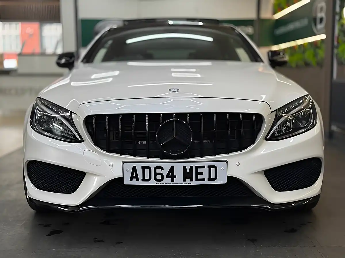 Used 2016 Mercedes-Benz C Class Premium White - Interior and Exterior details 4
