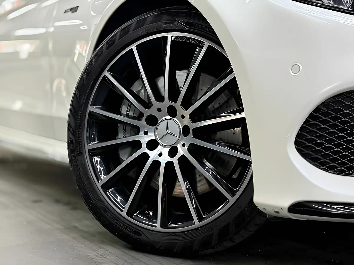 Used 2016 Mercedes-Benz C Class Premium White - Interior and Exterior details 6