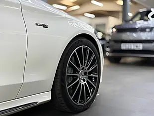 Used 2016 Mercedes-Benz C Class Premium White - Interior and Exterior details 7