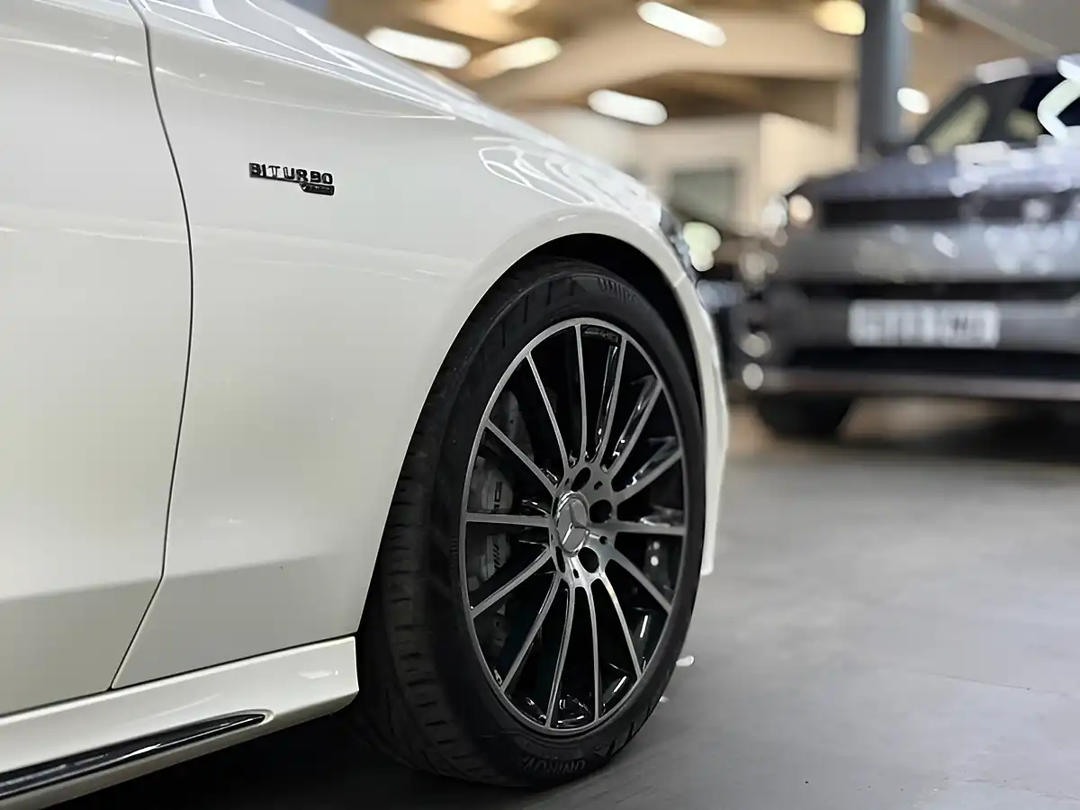 Used 2016 Mercedes-Benz C Class Premium White - Interior and Exterior details 7