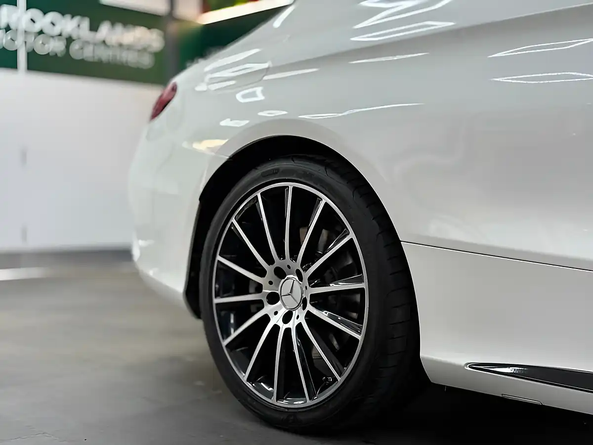 Used 2016 Mercedes-Benz C Class Premium White - Interior and Exterior details 8