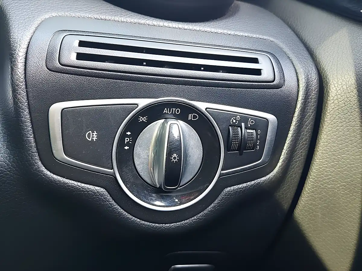 Used 2016 Mercedes-Benz C-Class Se Black - Interior and Exterior details 13