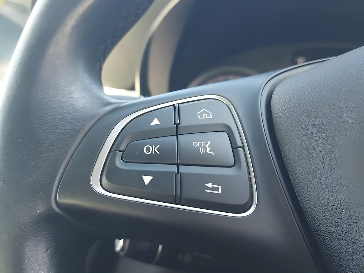 Used 2016 Mercedes-Benz C-Class Se Black - Interior and Exterior details 15