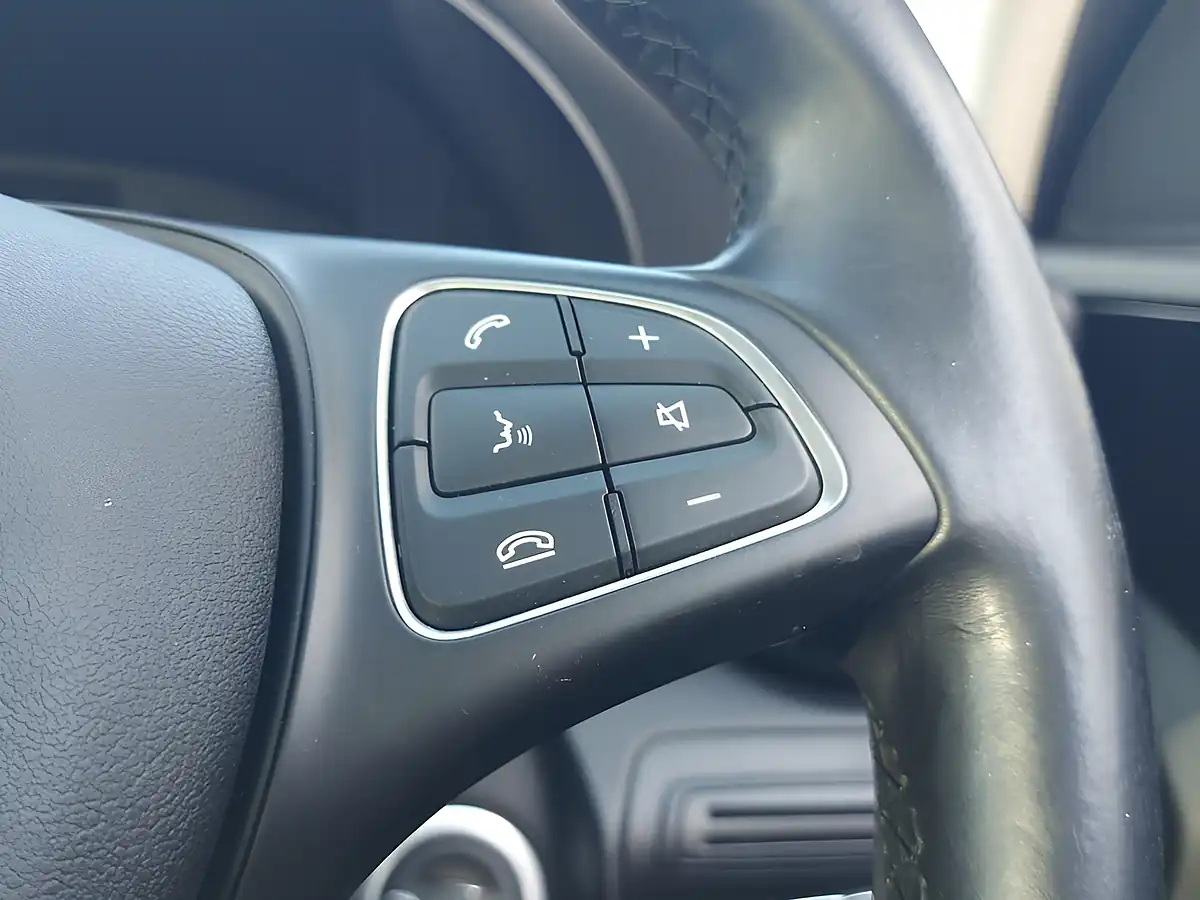 Used 2016 Mercedes-Benz C-Class Se Black - Interior and Exterior details 17