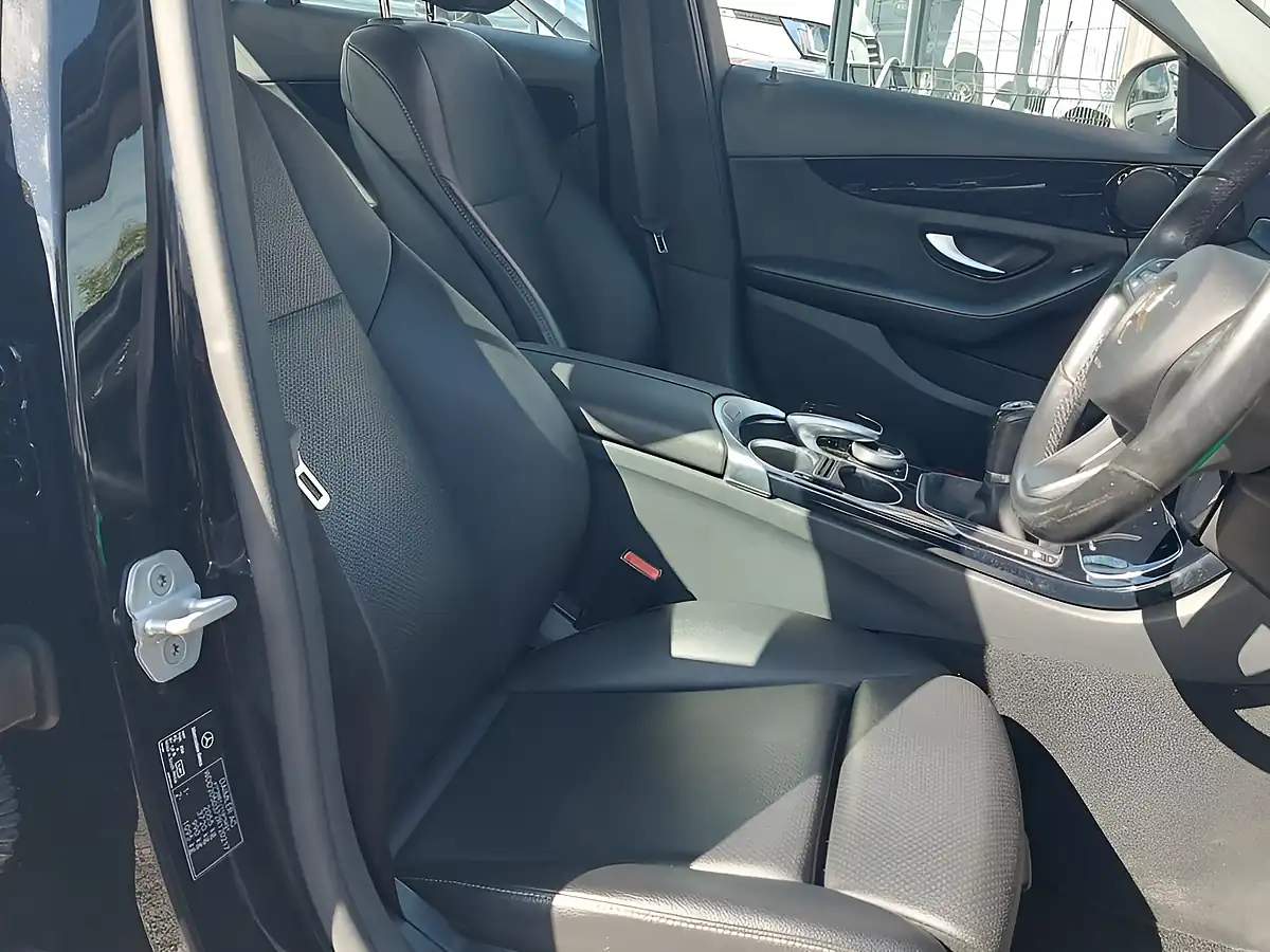 Used 2016 Mercedes-Benz C-Class Se Black - Interior and Exterior details 6