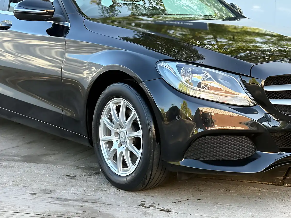 Used 2016 Mercedes-Benz C Class Se Executive Black - Interior and Exterior details 4