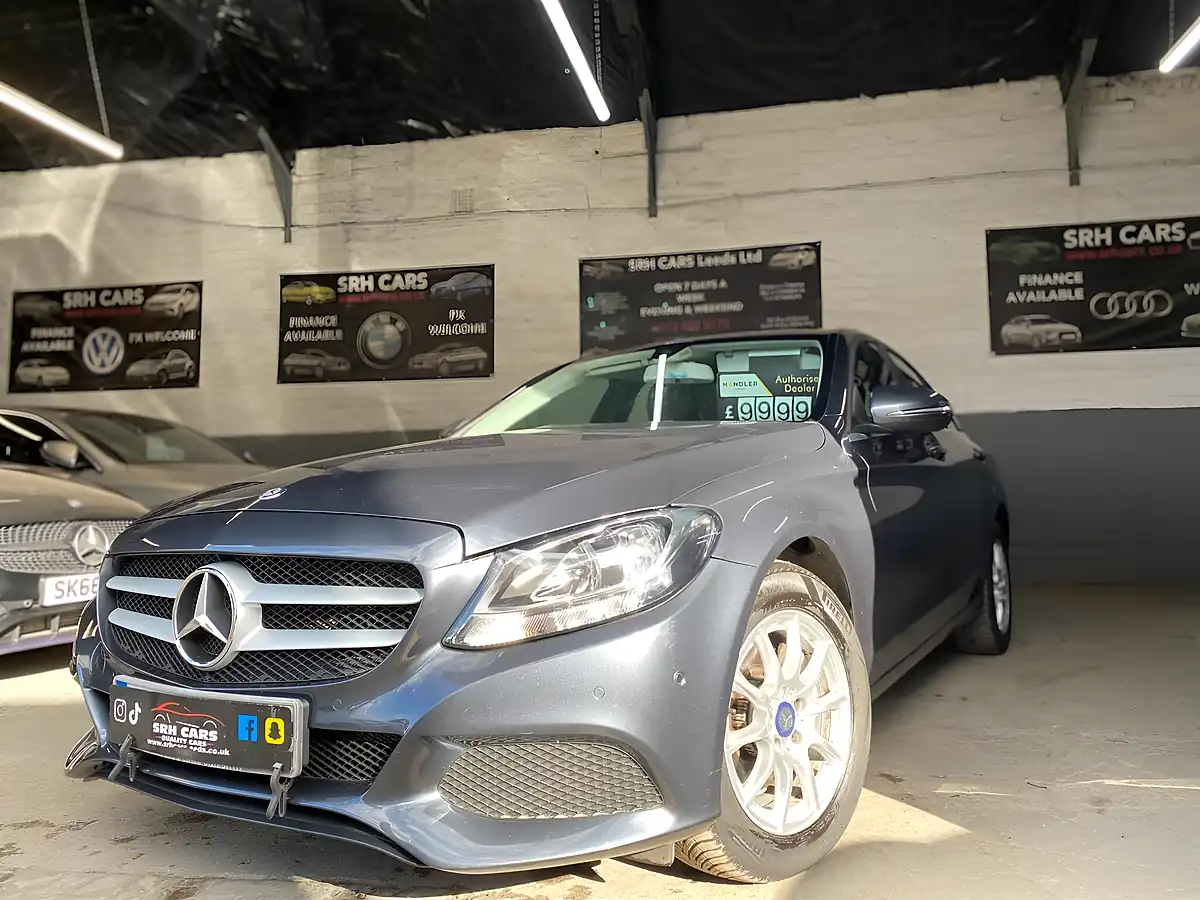 Used 2016 Mercedes-Benz C Class Se Grey - Interior and Exterior details 9