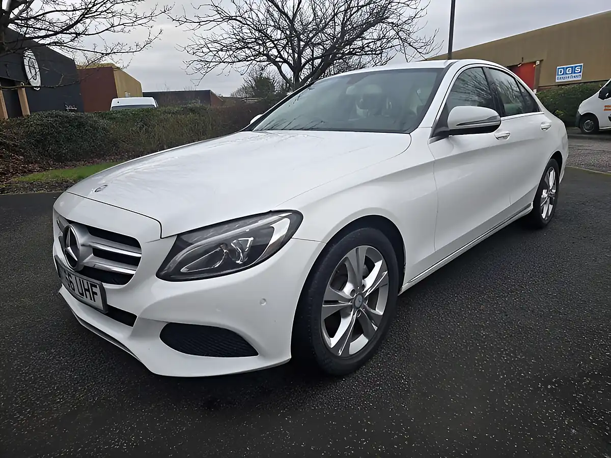 Used 2016 Mercedes-Benz C Class Sport White - Interior and Exterior details 9