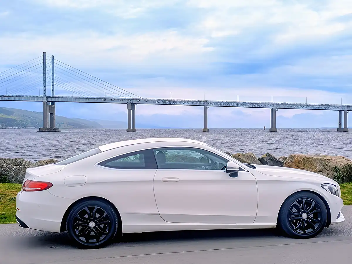 Used 2016 Mercedes-Benz C Class Sport White - Interior and Exterior details 4